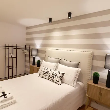 Casa Patota - - Local Apartamento